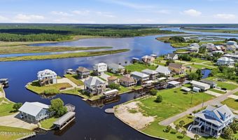 4062 Devon St, Bay St. Louis, MS 39520