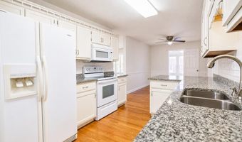 372 Brookside Dr, Algood, TN 38506