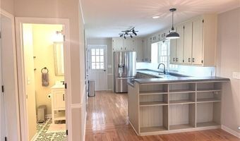 1060 Crabapple Trce, Alpharetta, GA 30004