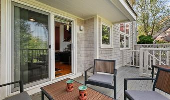 15 Hammersmith Rd #14, Newport, RI 02840