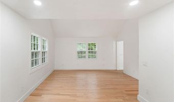 1575 MIDDLE Rd, East Greenwich, RI 02818