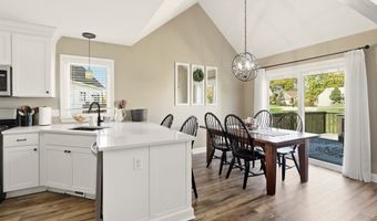 617 Eaton Dr, Aurora, OH 44202