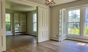 59 Cedar St, Belfast, ME 04915