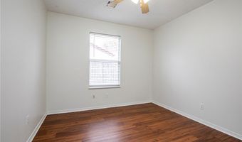 2513 4th St, Bentonville, AR 72712
