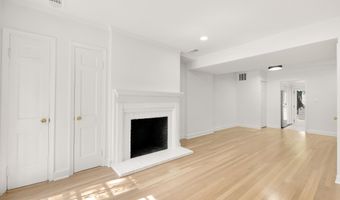 541 4TH St SE, Washington, DC 20003