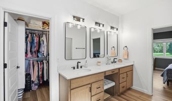 1908 Golfview Dr, Auburn, IN 46706