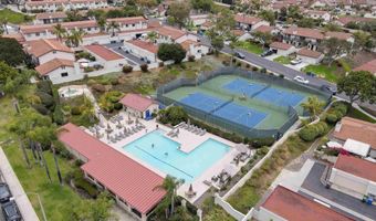 6854 Maple Leaf Dr, Carlsbad, CA 92011
