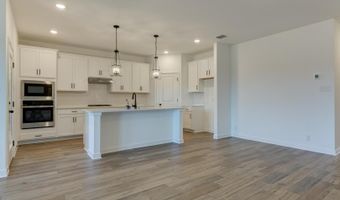 319 Brood Dr, Adkins, TX 78101