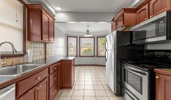 9299 Becker Ave, Allen Park, MI 48101