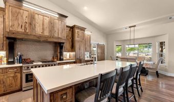 4905 Parkville Rd, Anderson, CA 96007