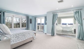 10 Trailing Ridge Rd, Brookfield, CT 06804