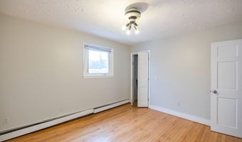 27 Flanders St, Auburn, ME 04210