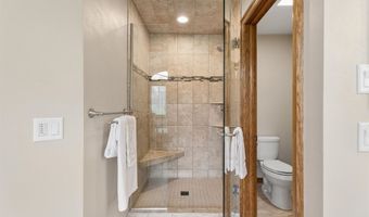 W2880 OAKRIDGE Drive, Appleton, WI 54915