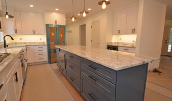 40 Tirrell Hill Rd, Bedford, NH 03110