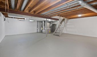11124 HUNT CLUB Dr, Potomac, MD 20854