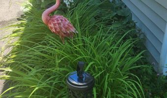 30 Grove Pl, Danbury, CT 06810