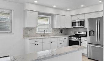 64 ISABELLA Ave 2, Bayonne, NJ 07002