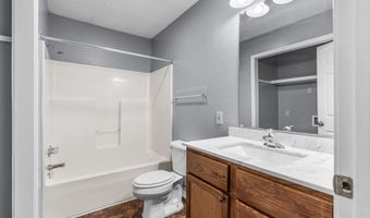 1309 Country Oaks Dr, Benton, AR 72015