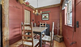 37 High St, Bradford, NH 03221