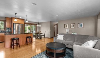 606 S WILD ROSE Ln, Appleton, WI 54914