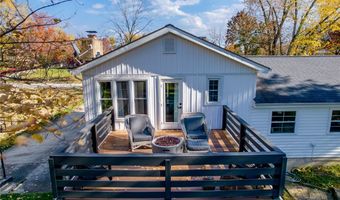 830 S Parkview Dr, Aurora, OH 44202