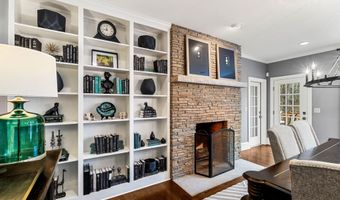 17 Canterbury Ln, Bedford, NH 03110