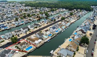 54 Storm Jib Ct, Bayville, NJ 08721