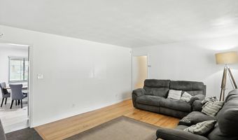 8219 Bishops Ln, Indianapolis, IN 46217