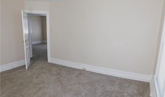 2411 S 5th St 2Nd Floor, Allentown, PA 18103