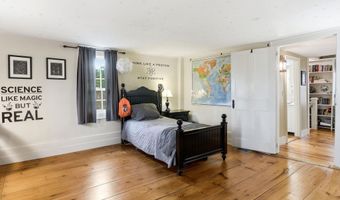 5 Old Manchester Rd, Amherst, NH 03031