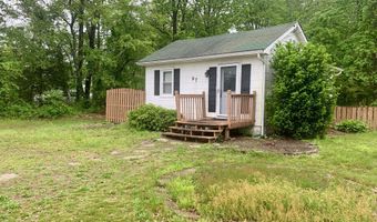 97 Vine St, Bayville, NJ 08721