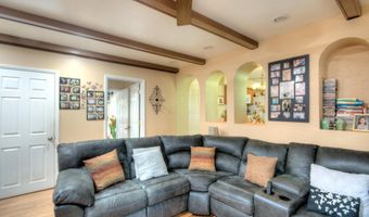 2 CLARK Dr, Barrington, NJ 08007