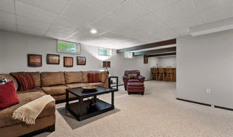 288 Brightfield Dr, Ballwin, MO 63021