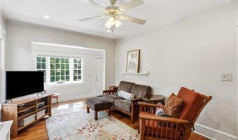16 Brown Ave, Barrington, RI 02806