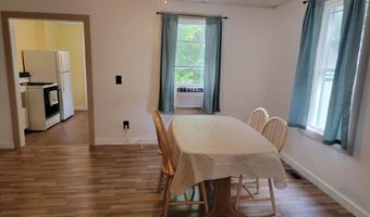 60 Summit St, Baileyville, ME 04694