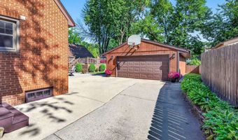 1036 W OKLAHOMA St, Appleton, WI 54914