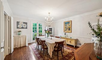 7600 CHARLESTON Dr, Bethesda, MD 20817