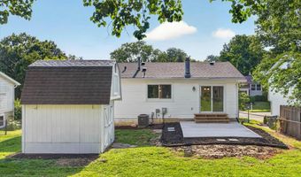 930 Bellestri Dr, Ballwin, MO 63021