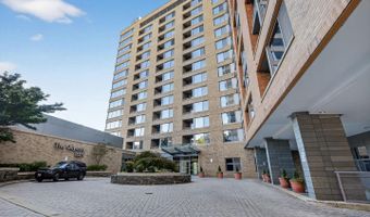 2001 15TH St N 813, Arlington, VA 22201