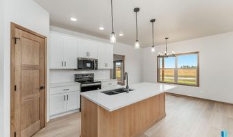 2317 E Brek St, Brandon, SD 57005