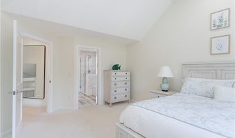 112 Harrison Ave, Newport, RI 02840