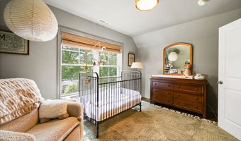 16 Blueberry Hill Rd, Bridgewater, CT 06752