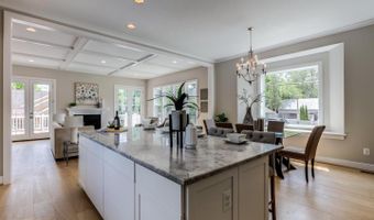 934 19TH St S, Arlington, VA 22202