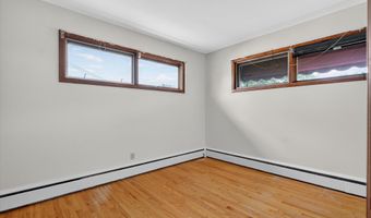 11 Peter Ln, Amsterdam, NY 12010