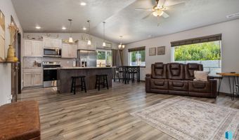 38 N 6th St, Baltic, SD 57003