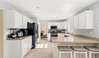 1409 Cable Ave, Beachwood, NJ 08722