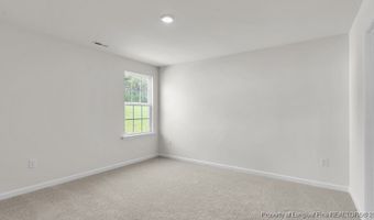 1052 Misty Creek Dr, Aberdeen, NC 28315