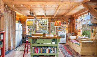 137 Pleasant Valley Rd, Brattleboro, VT 05301