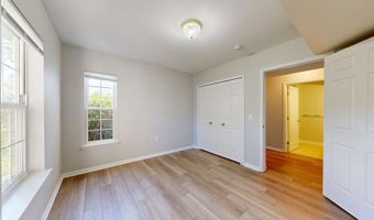 2767 S Knightsbridge Cir, Ann Arbor, MI 48105