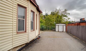 1053 Washington Ave, Alton, IL 62002